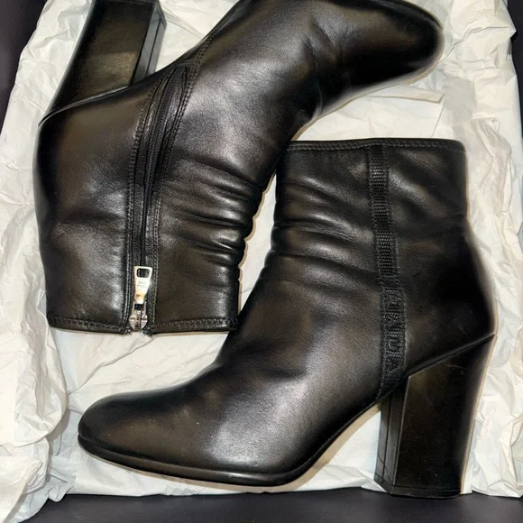 Prada Black Heeled Leather Boots - Picture 15 of 16